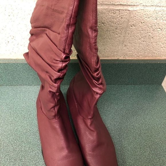 Chadwicks Leather Upper Pull On Scrunch Boot - Picture 2 of 8